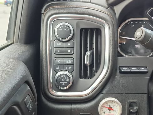 Used 2020 GMC Sierra 2500 AT4 w/ AT4 Premium Package AWD/4WD image 20