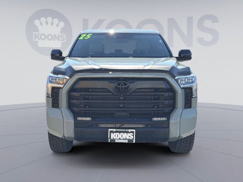 Used 2025 Toyota Tundra Limited AWD/4WD image 4