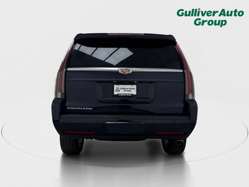 Used 2019 Cadillac Escalade Luxury AWD/4WD image 7