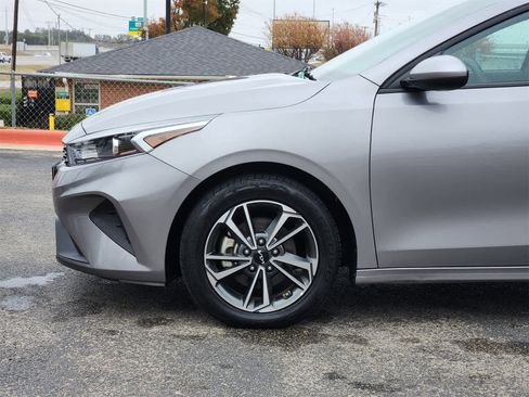 Certified 2023 Kia Forte LXS image 8