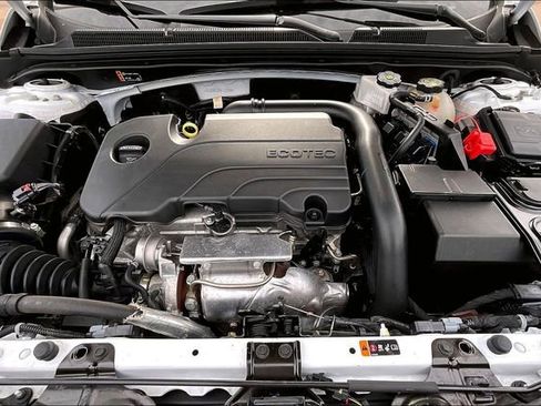 Used 2024 Chevrolet Malibu LT image 20