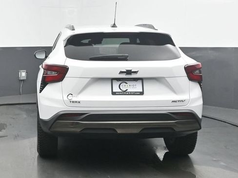 Used 2025 Chevrolet Trax ACTIV FWD image 5