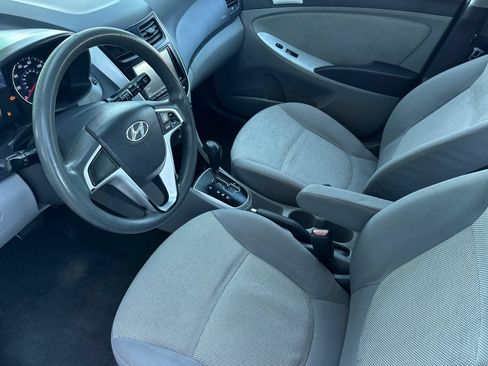 Used 2012 Hyundai Accent GS FWD image 10