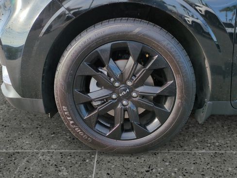 Used 2024 Kia Carnival SX Prestige FWD image 14