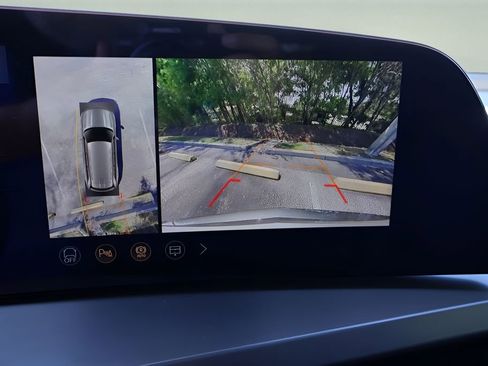 New 2026 Cadillac Vistiq Premium Luxury AWD/4WD image 25
