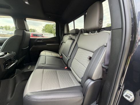 Used 2022 Chevrolet Silverado 1500 ZR2 w/ Technology Package AWD/4WD image 17