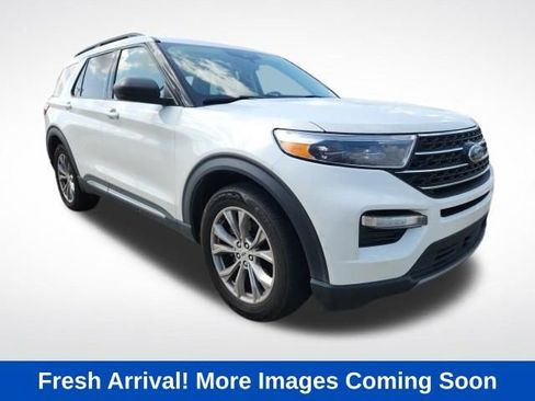 Used 2022 Ford Explorer XLT w/ Equipment Group 202A image 1