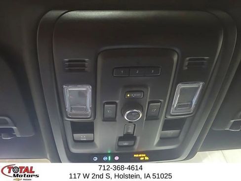 Used 2024 GMC Yukon XL Denali AWD/4WD image 20