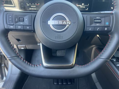 Certified 2025 Nissan Kicks SR FWD image 10