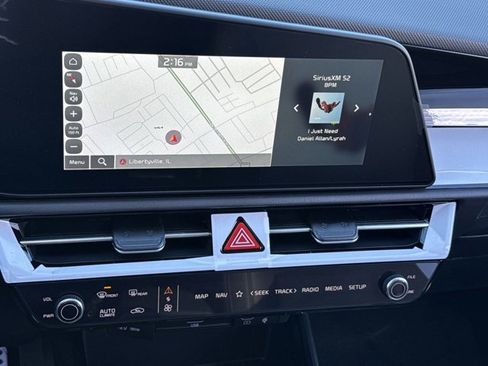 New 2025 Kia Niro EX Touring image 29