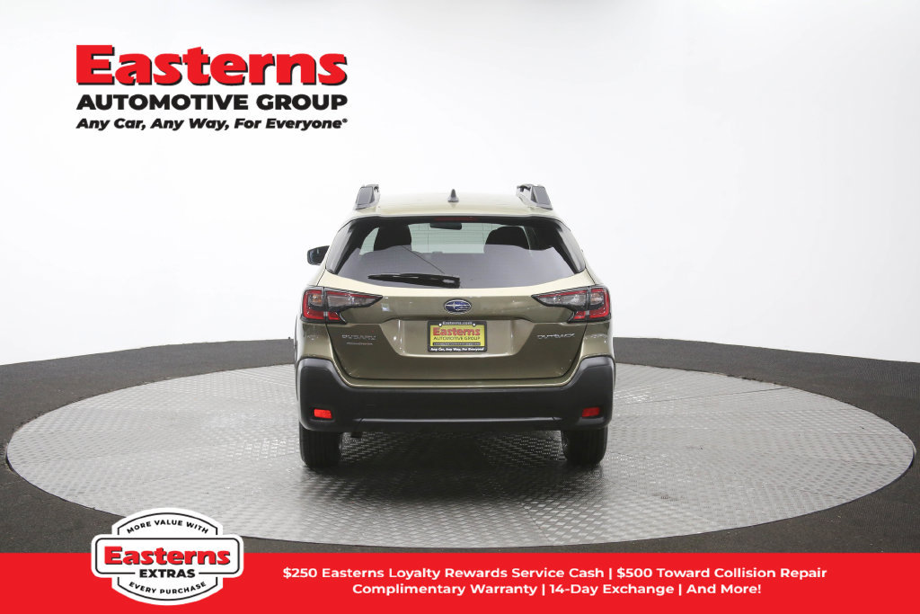 Used 2024 Subaru Outback Premium AWD/4WD image 32