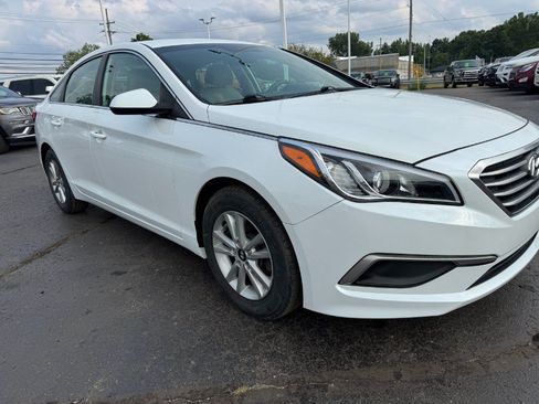 Used 2017 Hyundai Sonata SE FWD image 12
