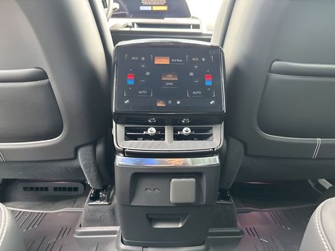 New 2026 Cadillac Vistiq Luxury w/ LPO, Floor Liner Package image 21