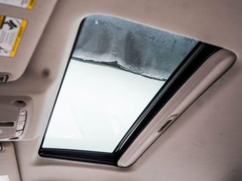 Used 2023 Nissan Armada SL w/ Captain's Chairs Package image 47