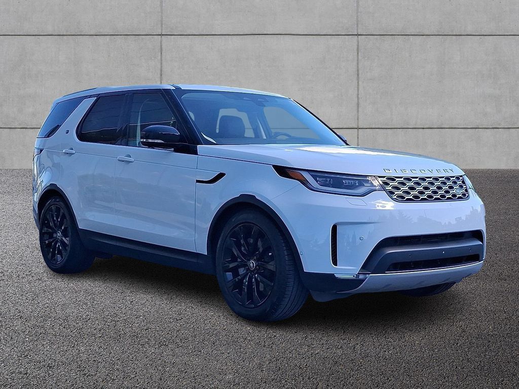 Certified 2026 Land Rover Discovery S AWD/4WD image 3