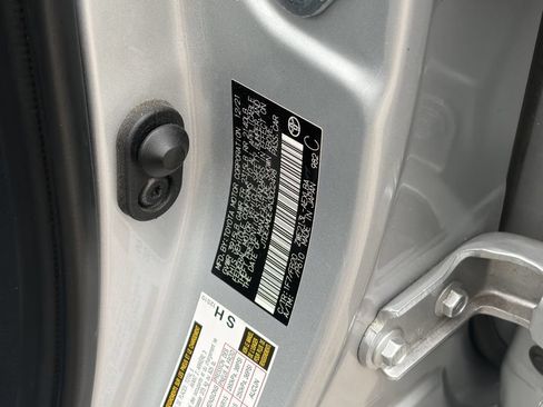 Used 2022 Toyota Corolla LE FWD image 13