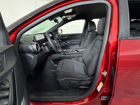 New 2026 Chevrolet Equinox LT w/ Safety and Technology Package FWD image 9