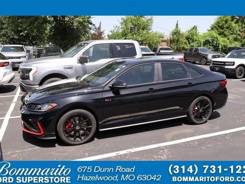Used 2025 Volkswagen Jetta GLI Autobahn FWD image 1