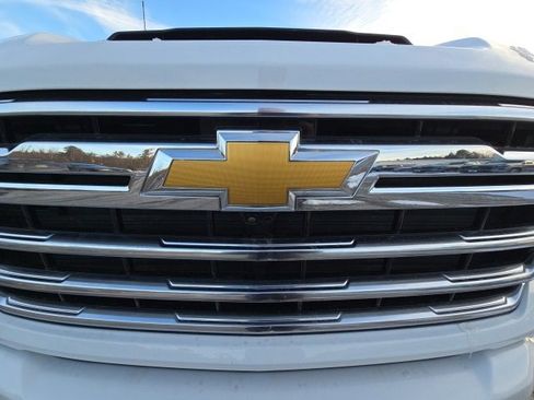 Used 2024 Chevrolet Silverado 3500 High Country image 29