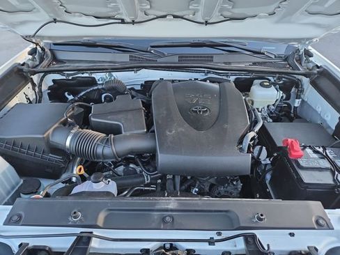 Used 2023 Toyota Tacoma TRD Off-Road image 36