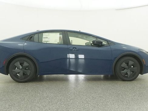 New 2026 Toyota Prius LE image 27