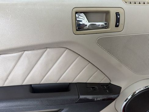 Used 2012 Ford Mustang Convertible RWD image 11