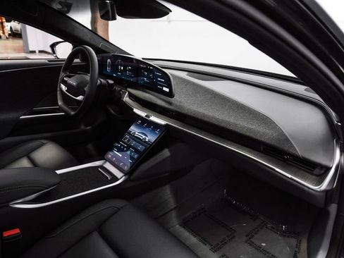 Used 2024 Lucid Air Touring image 16