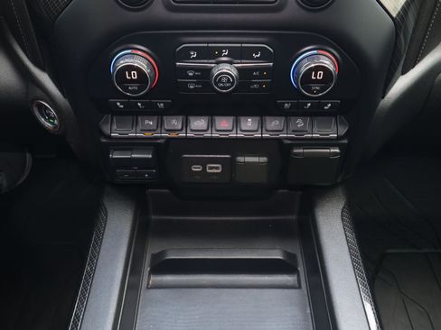 Used 2019 Chevrolet Silverado 1500 LTZ w/ LTZ Plus Package AWD/4WD image 28