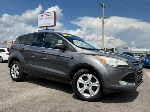 Used 2014 Ford Escape SE FWD image 2