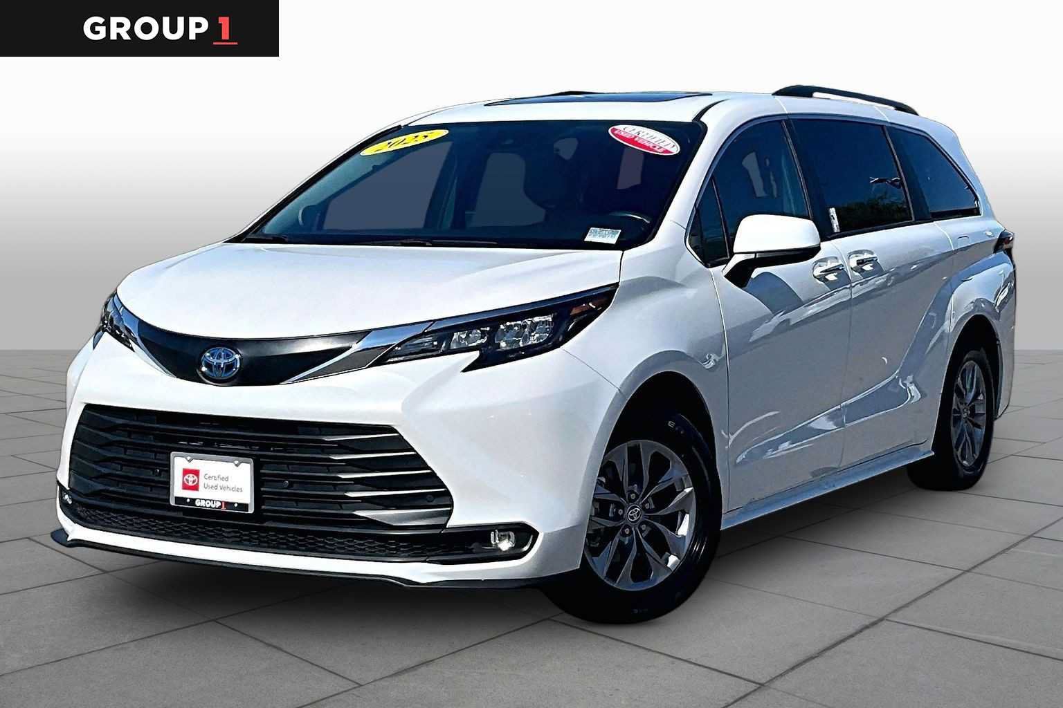 Certified 2025 Toyota Sienna XLE w/ XLE Plus Package AWD/4WD image 1