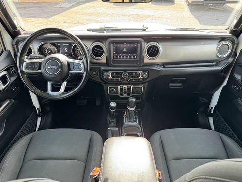 Used 2021 Jeep Wrangler Unlimited Sahara AWD/4WD image 17