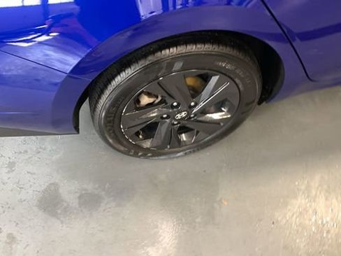 Used 2023 Hyundai Elantra SEL image 22