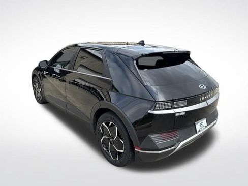 Used 2023 Hyundai Ioniq 5 SEL RWD image 5