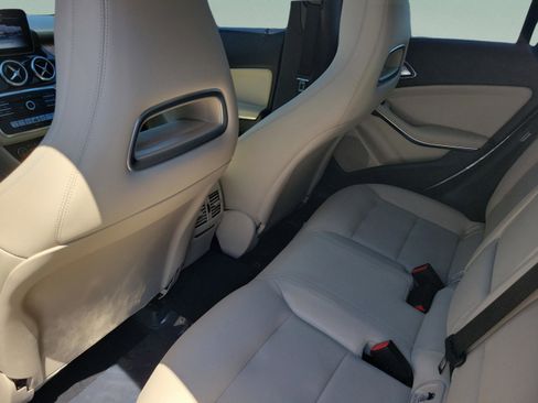 Certified 2018 Mercedes-Benz CLA 250 image 9