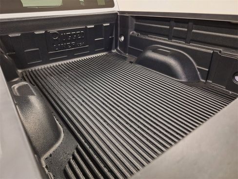 Used 2022 Chevrolet Colorado LT w/ Fleet Safety Package image 26