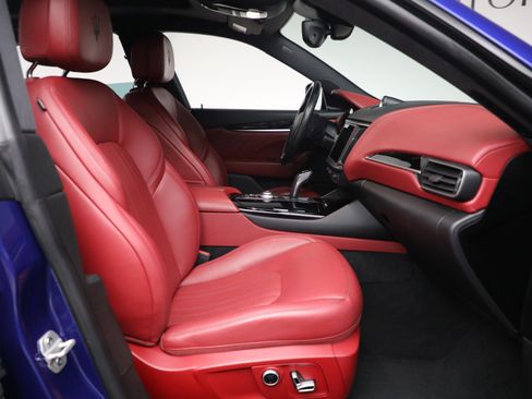 Certified 2022 Maserati Levante GT image 17