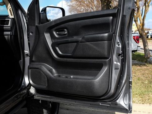 Used 2019 Nissan Titan S w/ S Utility Package image 42