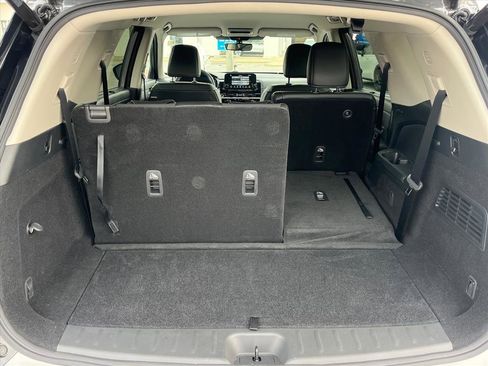 Used 2024 Nissan Pathfinder SL image 22