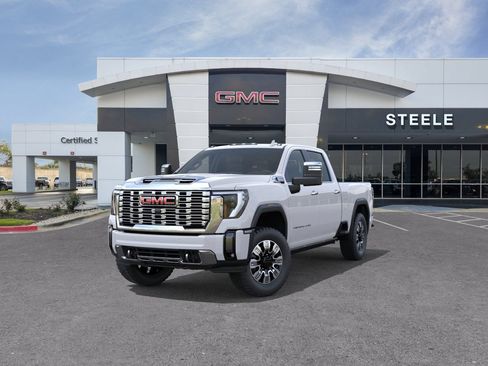 New 2026 GMC Sierra 2500 Denali w/ Denali Reserve Package AWD/4WD image 8