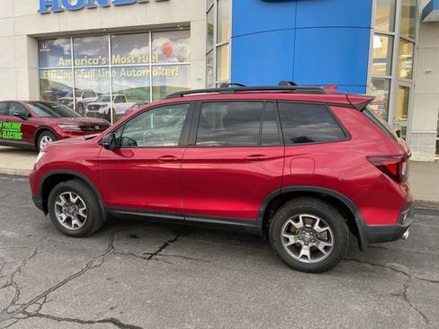Used 2023 Honda Passport TrailSport image 2