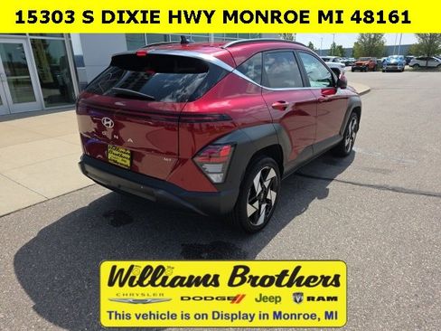 Used 2024 Hyundai Kona Limited image 5