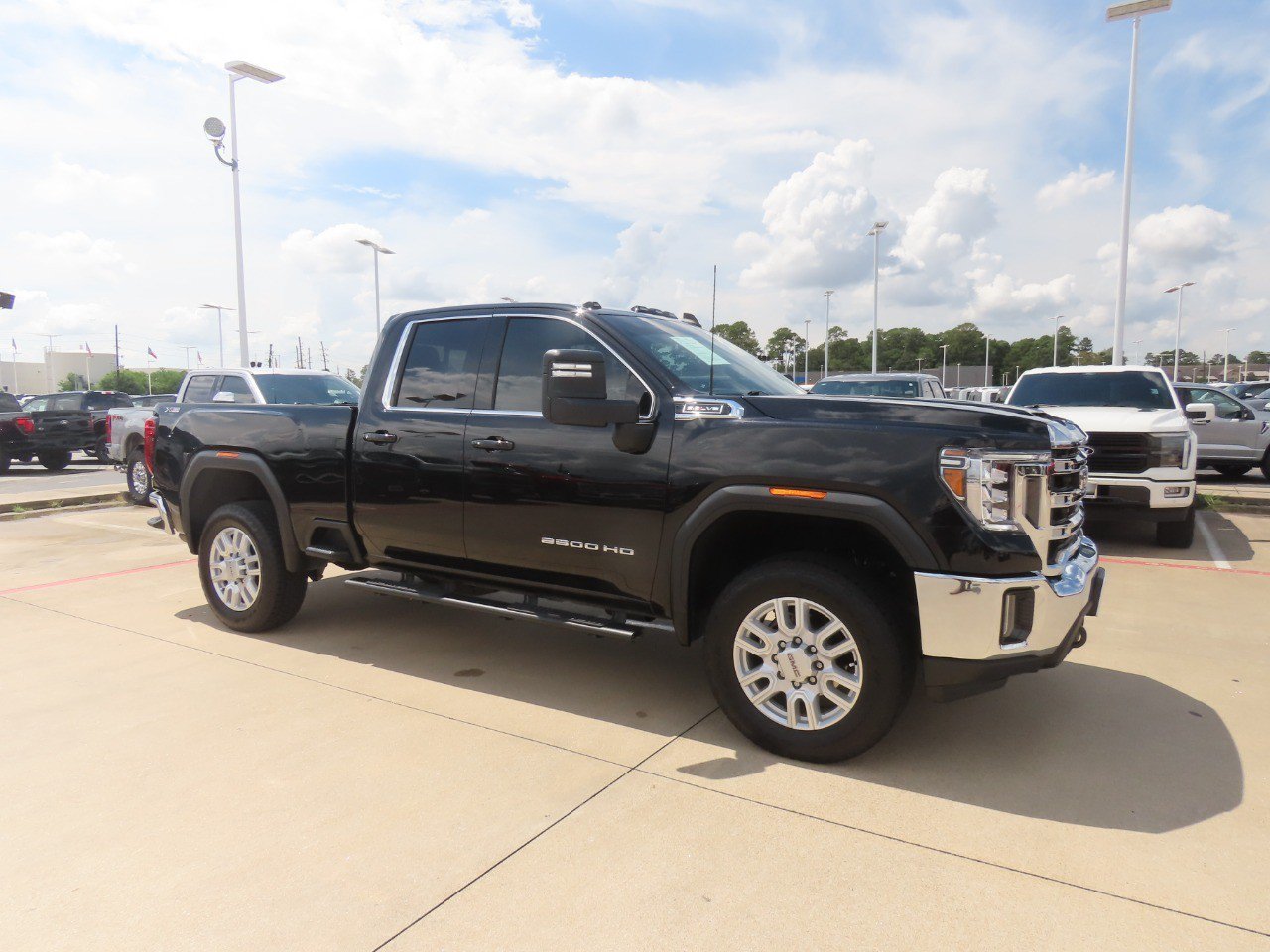 Used 2022 GMC Sierra 2500 SLE w/ SLE Value Package; AWD/4WD image 7