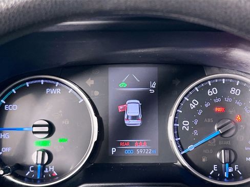 Used 2021 Toyota RAV4 XLE image 23