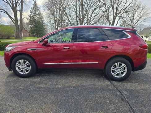 Used 2019 Buick Enclave Essence image 4