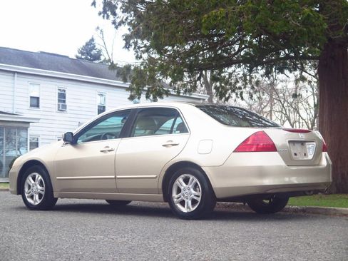 Used 2006 Honda Accord EX image 3