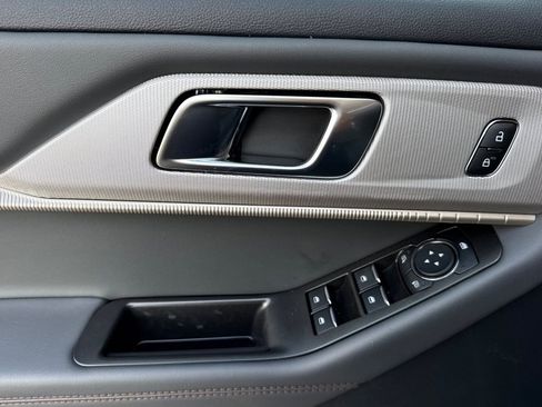 New 2026 Ford Explorer Active w/ Active Comfort Package image 10