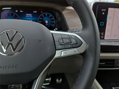 New 2026 Volkswagen Atlas SEL Premium R-Line AWD/4WD image 17