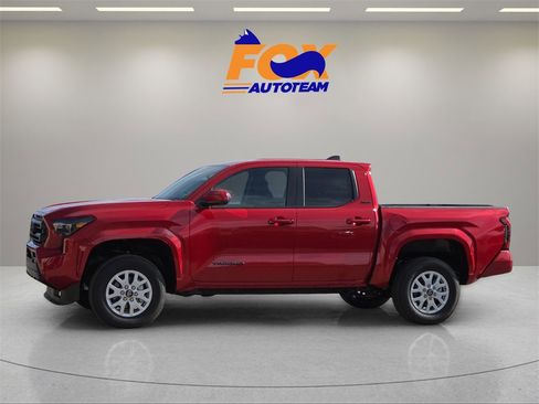New 2026 Toyota Tacoma SR5 image 2