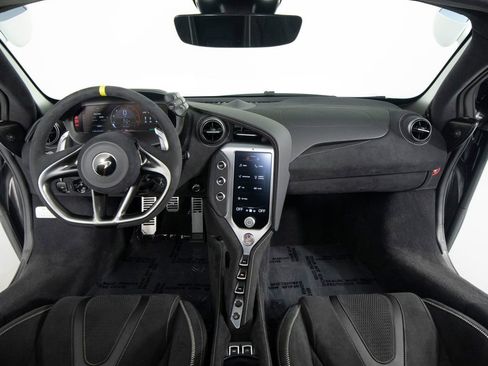 Used 2024 McLaren 750S Spider image 33