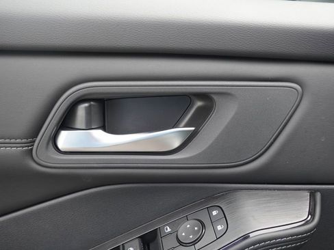 New 2026 Nissan Rogue SV FWD image 8